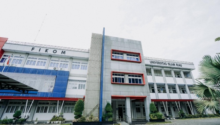 FIKOM UIR Sukses Raih Akreditasi UNGGUL dari LAMSPAK