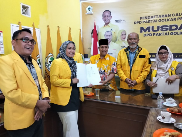 Karmila Sari Daftar Calon Ketua Golkar Riau