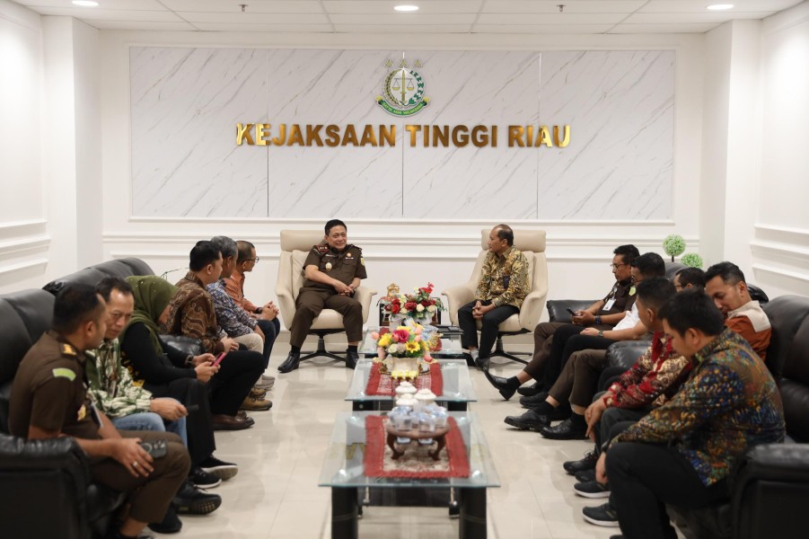 Pererat Silaturahmi, PLN Grup Regional Riau Tingkatkan Sinergi dengan Kejati Riau