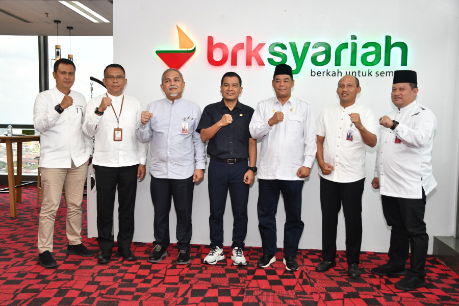 Reses DPD RI ke Riau, Harapkan BRK Syariah Terus Berkontribusi Bagi Masyarakat   