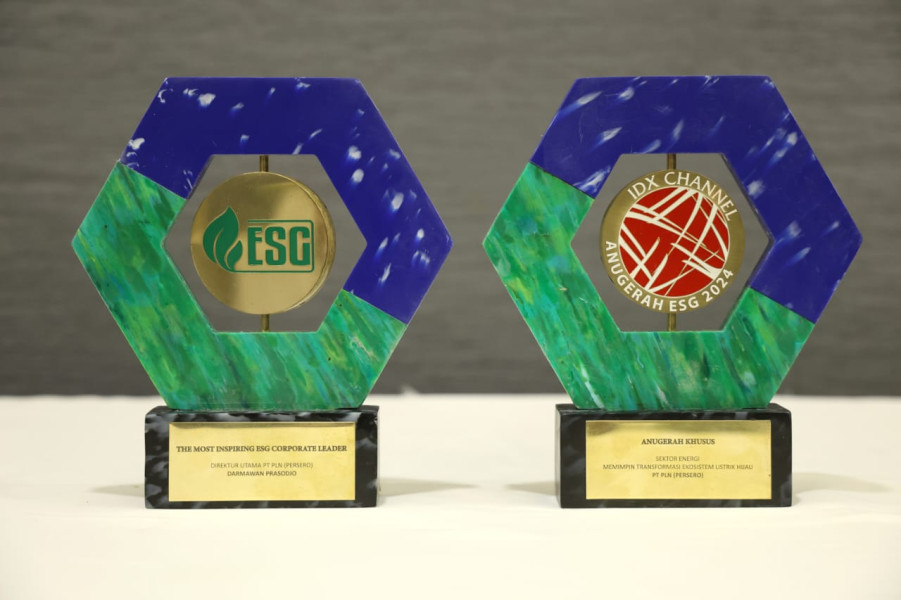 Pimpin Transformasi Listrik Hijau, Dirut PLN Raih The Most Inspiring ESG Corporate Leader