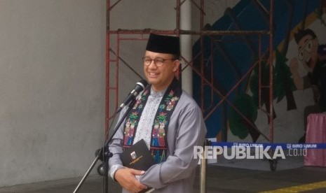 Anies Ingin 75 Persen Warga Jakarta Naik Kendaraan Umum