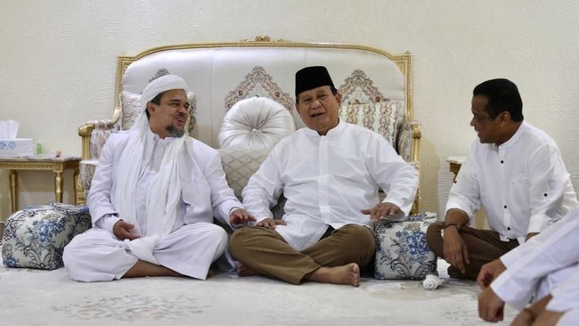 Benarkah Prabowo di Bawah Ketiak Habib Rizieq?