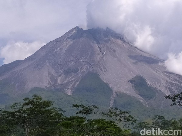 Gunung Merapi Siaga, Sudah 812 Warga Magelang Mengungsi