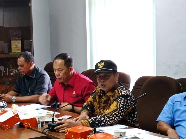 Anggota Komisi IV DPRD Pekanbaru Ali Suseno mempertanyakan anggaran yang diposkan pada beberapa OPD